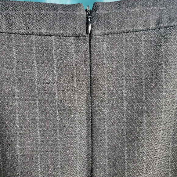 Teenflo  Pencil Skirt Houndstooth Grey Plaid Skirt Size 8 - Picture 6 of 10